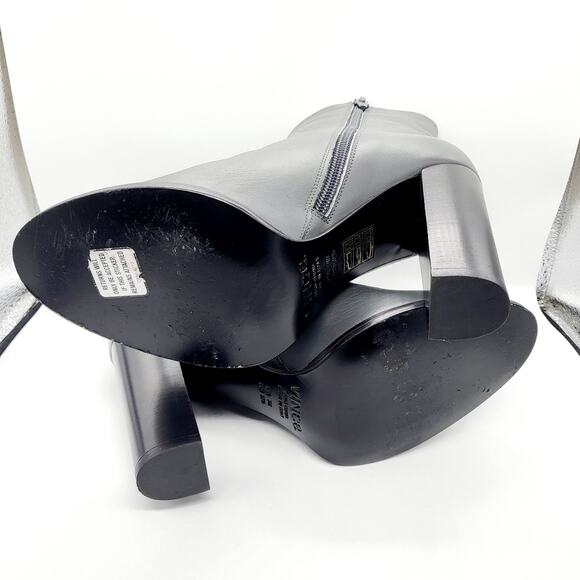 Vince Overton Graphite Gray Leather Block Heel Ankle Boots Women's Size 7 - Picture 7 of 13